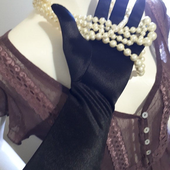 Black evening gloves - Picture 2 of 5